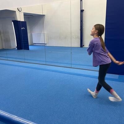 whatsapp image 2025-11-15 at 18 WhatsApp_Image_2025-11-15_at_18.00.21__1_.jpeg