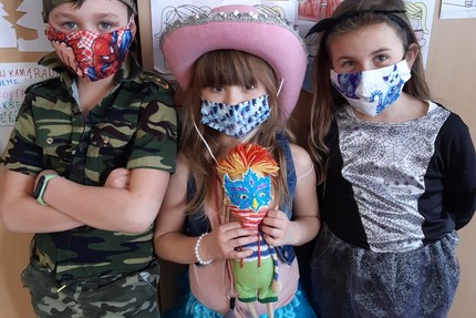 Karneval ve školní družině 20210216_114610.jpg